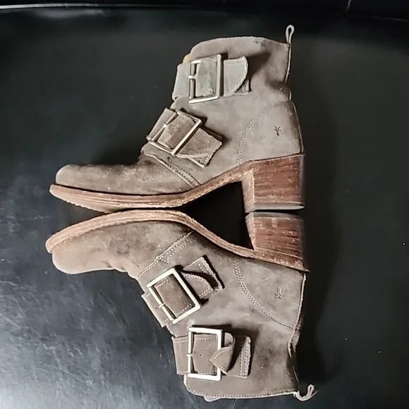 Frye Sabrina Double Buckle Suede Ankle Boots Size 10 - Picture 9 of 12